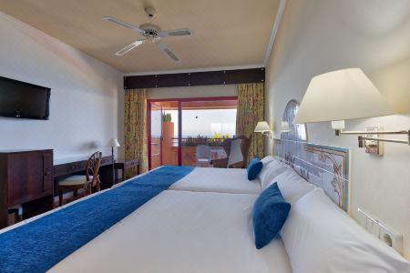 Almuñecar Playa Spa - 38