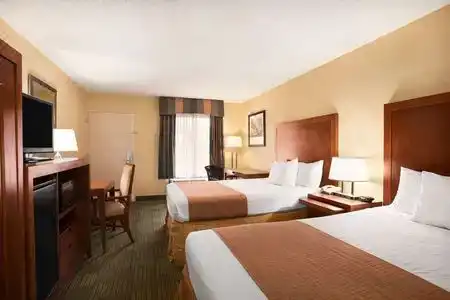 Days Inn by Wyndham Jacksonville Airport - 8