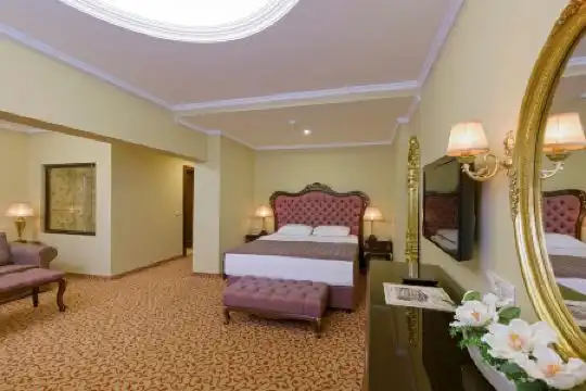 Town Antique Roman Palace - 8