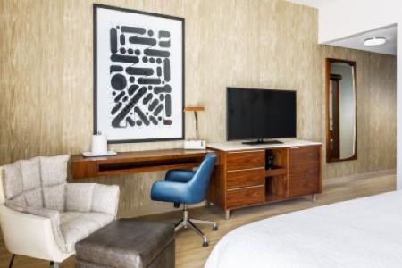 Hampton Inn & Suites by Hilton - 23