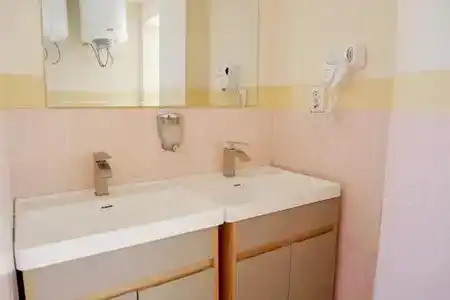 Sakura Guesthouse - 13
