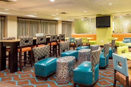 Comfort Inn & Suites Tampa North I-75 - 7