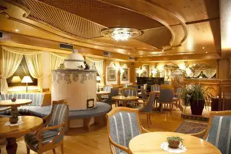 Alpine Charme & Wellness Europeo - 4