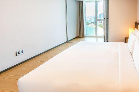 Lct Residence - 77