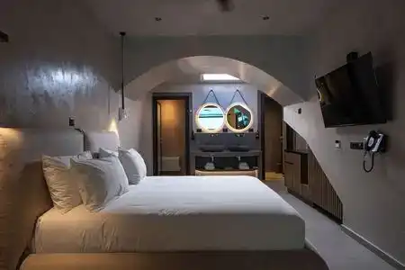 Royal and Suites - 1