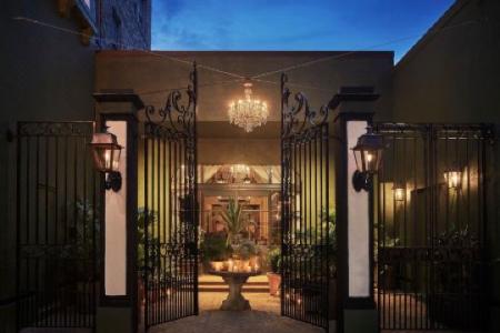 Pontchartrain St. Charles Avenue - 48