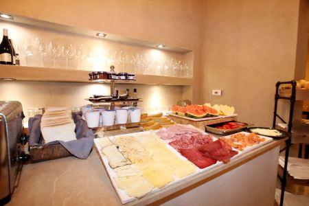Casa Nostra Luxury Suites - 9