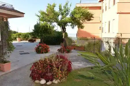 Miramare Residence Guest House - 5