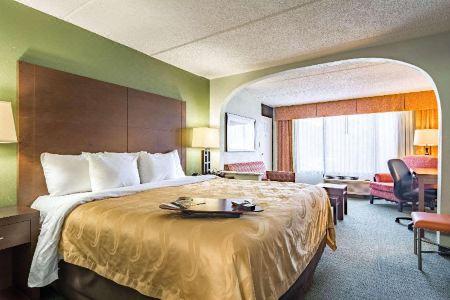 Quality Inn - 8