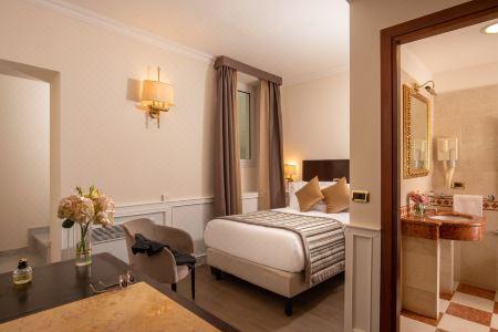 Domus del corso 522 Guest house - 41