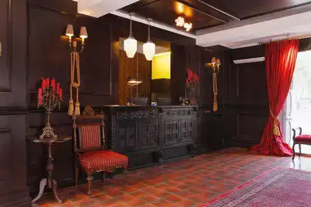 Boutique Castillo Rojo - 2