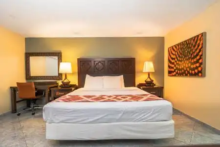 Sevilla Inn Kissimmee- Near Disney - 14