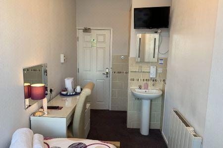 Austins Guest House - 24