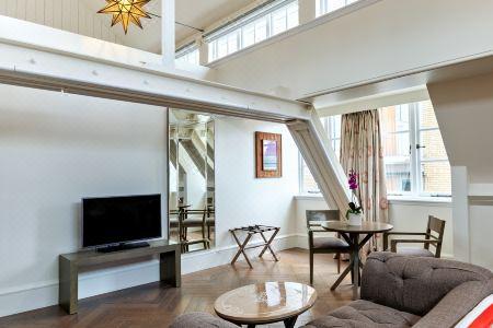 The Lalit London - 105