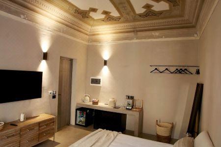 Casa Nostra Luxury Suites - 8