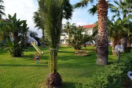 King's House Resort - 5