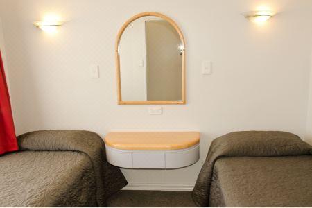 Beachfront Motel - 12