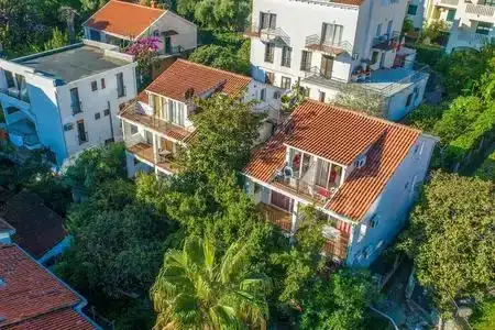 Lighthouse Apartments - 0