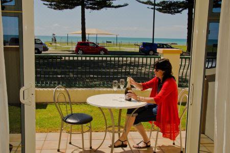 Beachfront Motel - 21