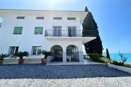 Villa Nappi Bed & Breakfast - 0
