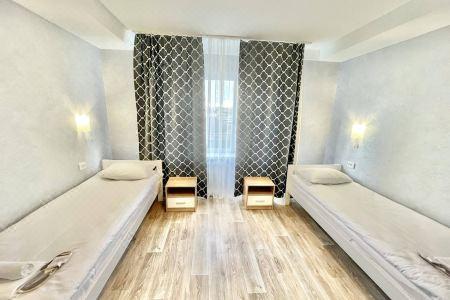 Hotels 7F - 6