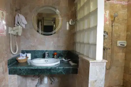 Maya Manor Boutique by KGH Group - 37