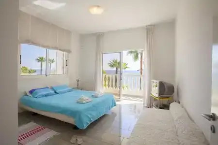Meneou Seaside Mansion 7 - 1