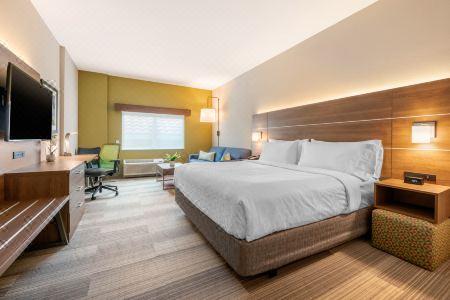 Holiday Inn Express & Suites St. Petersburg - Madeira Beach by IHG - 1