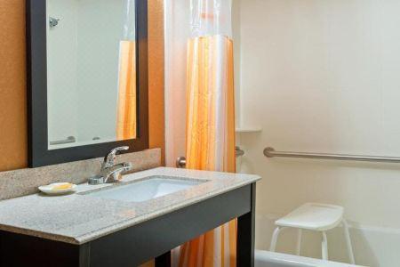 Comfort Inn & Suites Tampa North I-75 - 15
