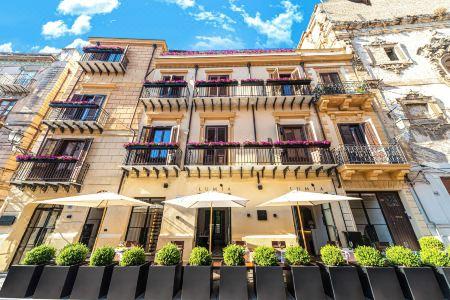 Casa Nostra Luxury Suites - 7