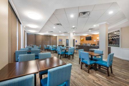 Comfort Inn & Suites Daytona Beach Oceanfront - 4