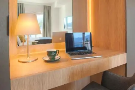 Fontana Seafront Residences - 39