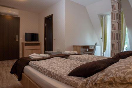 Tabàn Vendégház Mini-hotel - 1