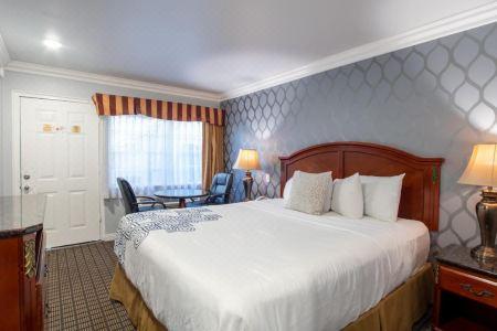 Crystal Lodge Motel - 30