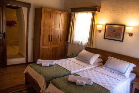 Courtyard - 18