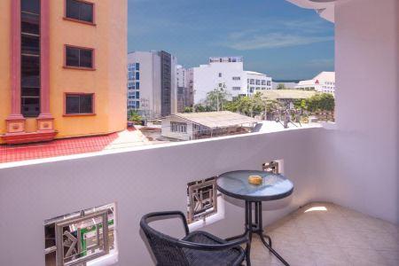 Robin's Nest Guesthouse & Restaurant - 8