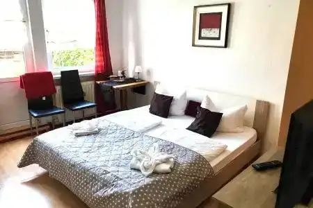 Hostel & - 0