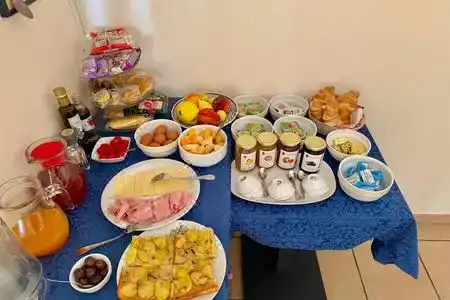 Casa Famiani Bed & Breakfast - 2
