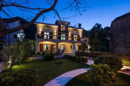 Palazzo Banicevic Luxury Rooms - 18
