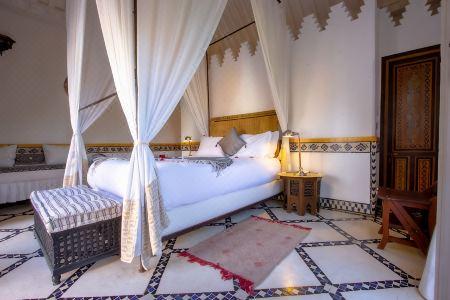 Riad Kaiss by Anika - 21