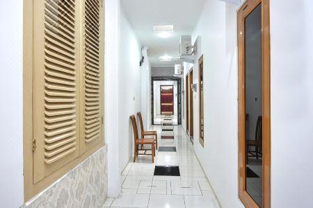 RedDoorz at Golden Inn Tugu Yogyakarta - 7