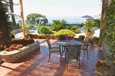 Miramare Residence Guest House - 4