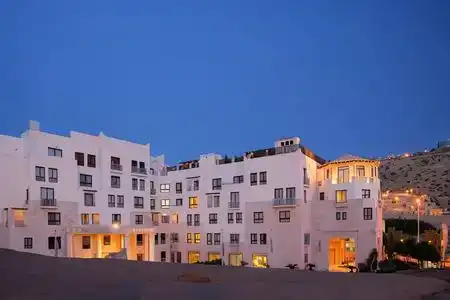 Mövenpick Resort Petra - 1