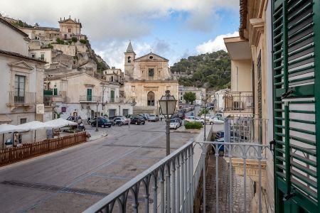 Palazzo Montalbano - 8