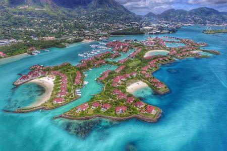 Eden Island Luxury Accommodation - 9