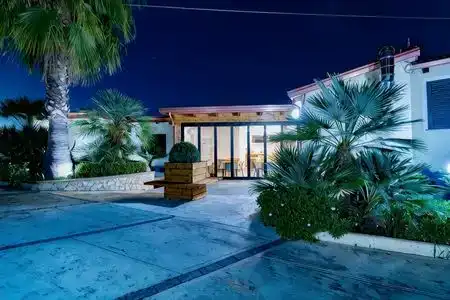 Villa Garden - 2
