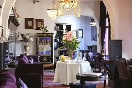 Boutique Castillo Rojo - 3