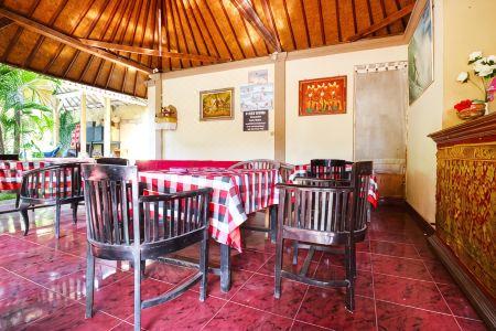 Ayu Beach Inn - 8