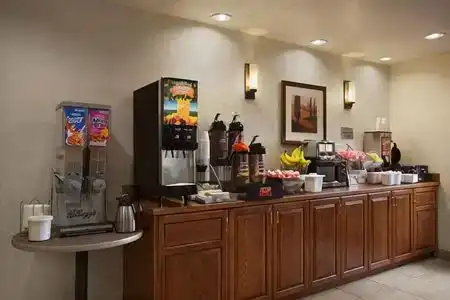 Hyatt House Portland Airport - 9