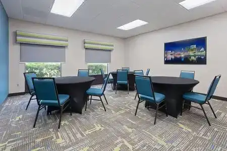 Hampton Inn & Suites Orlando-International Dr. North - 6